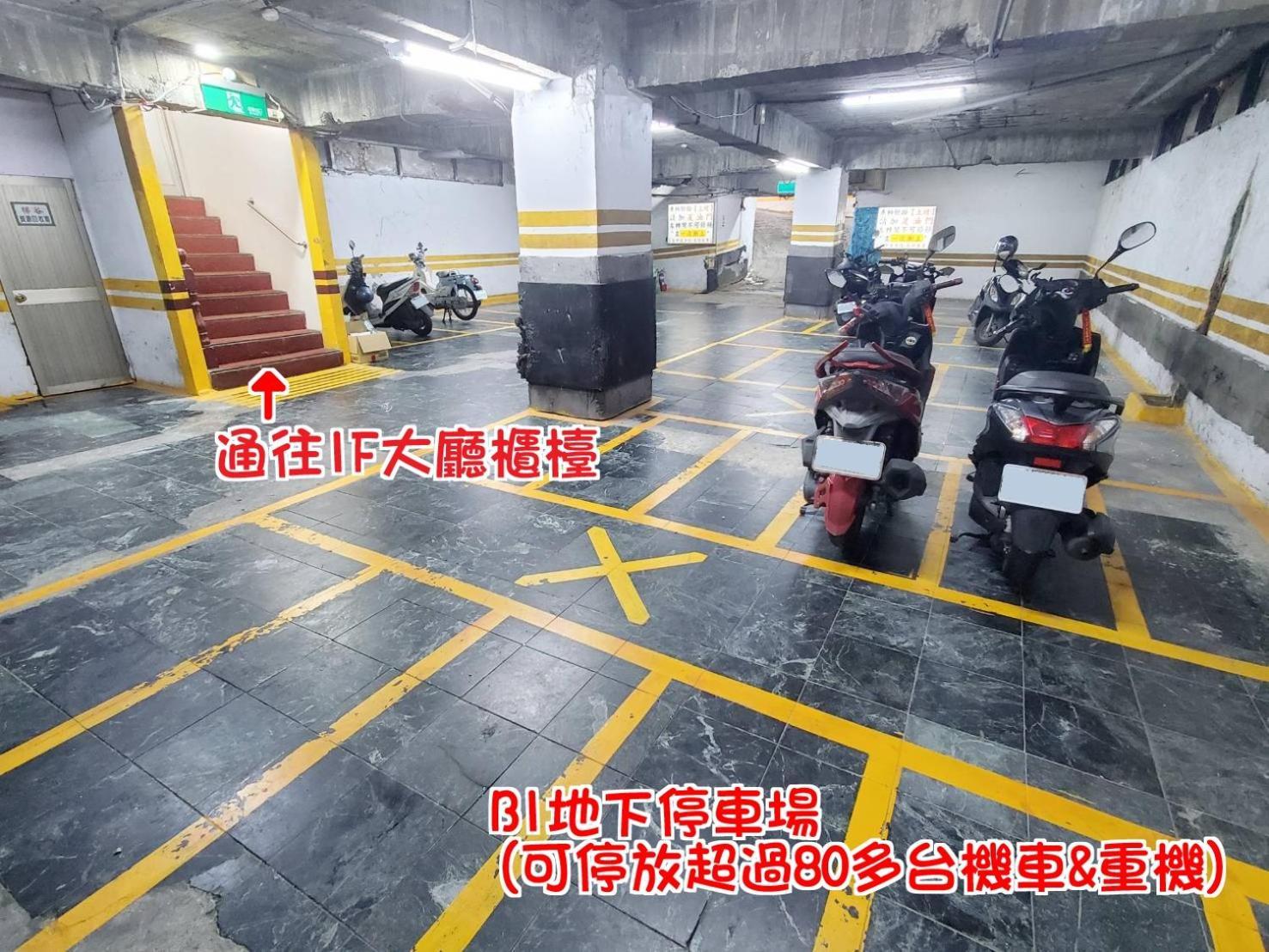 Hua Ku Hotel Tainan Buitenkant foto
