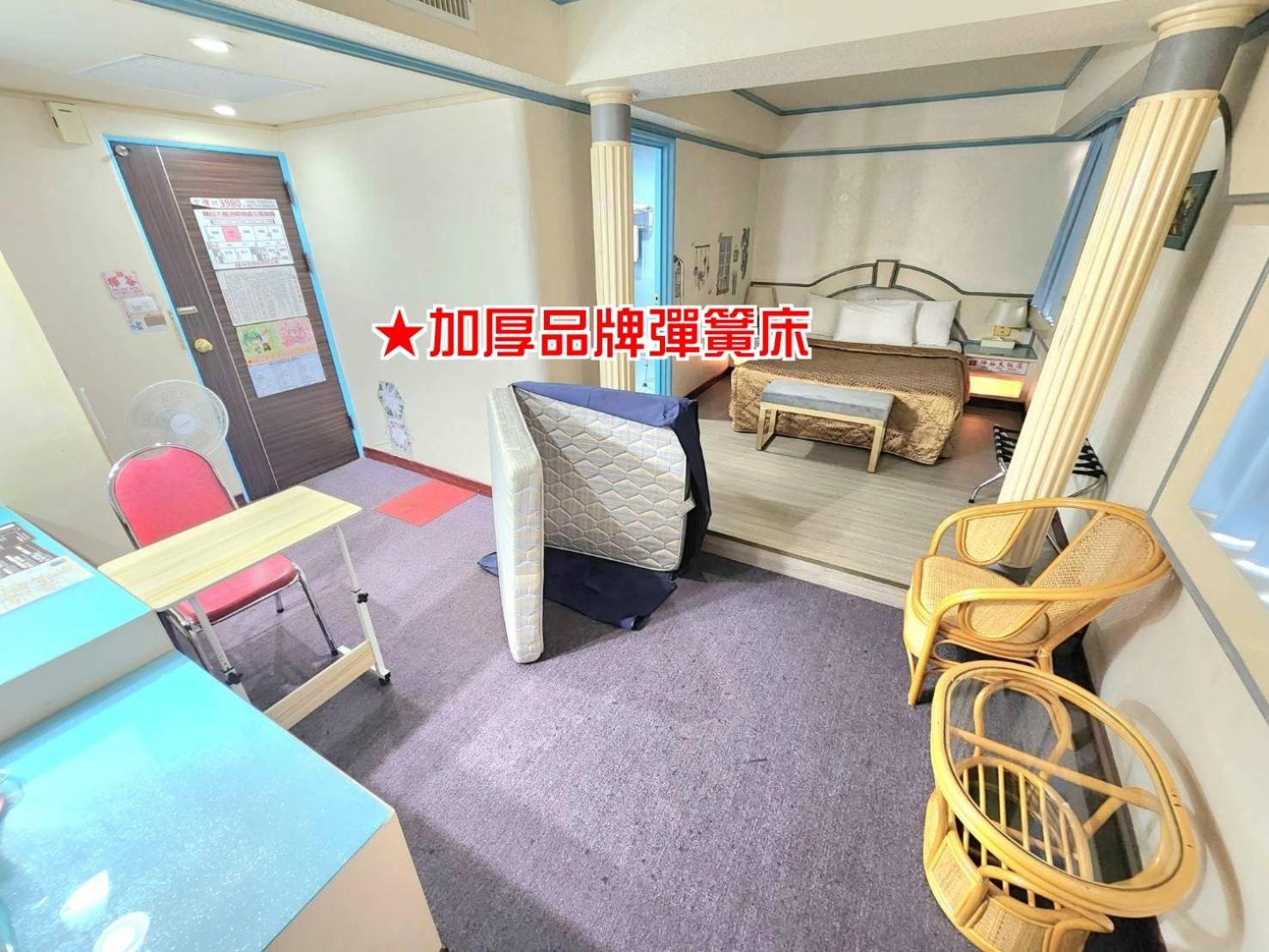 Hua Ku Hotel Tainan Buitenkant foto