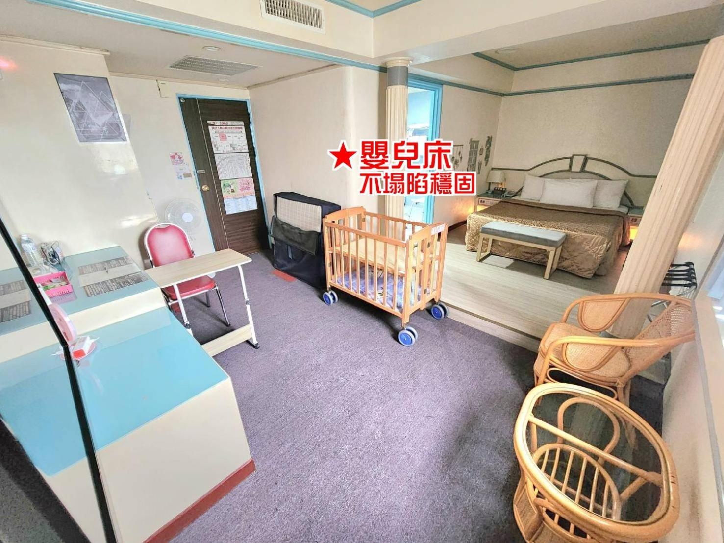 Hua Ku Hotel Tainan Buitenkant foto