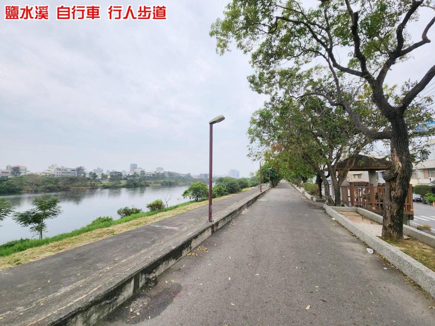 Hua Ku Hotel Tainan Buitenkant foto