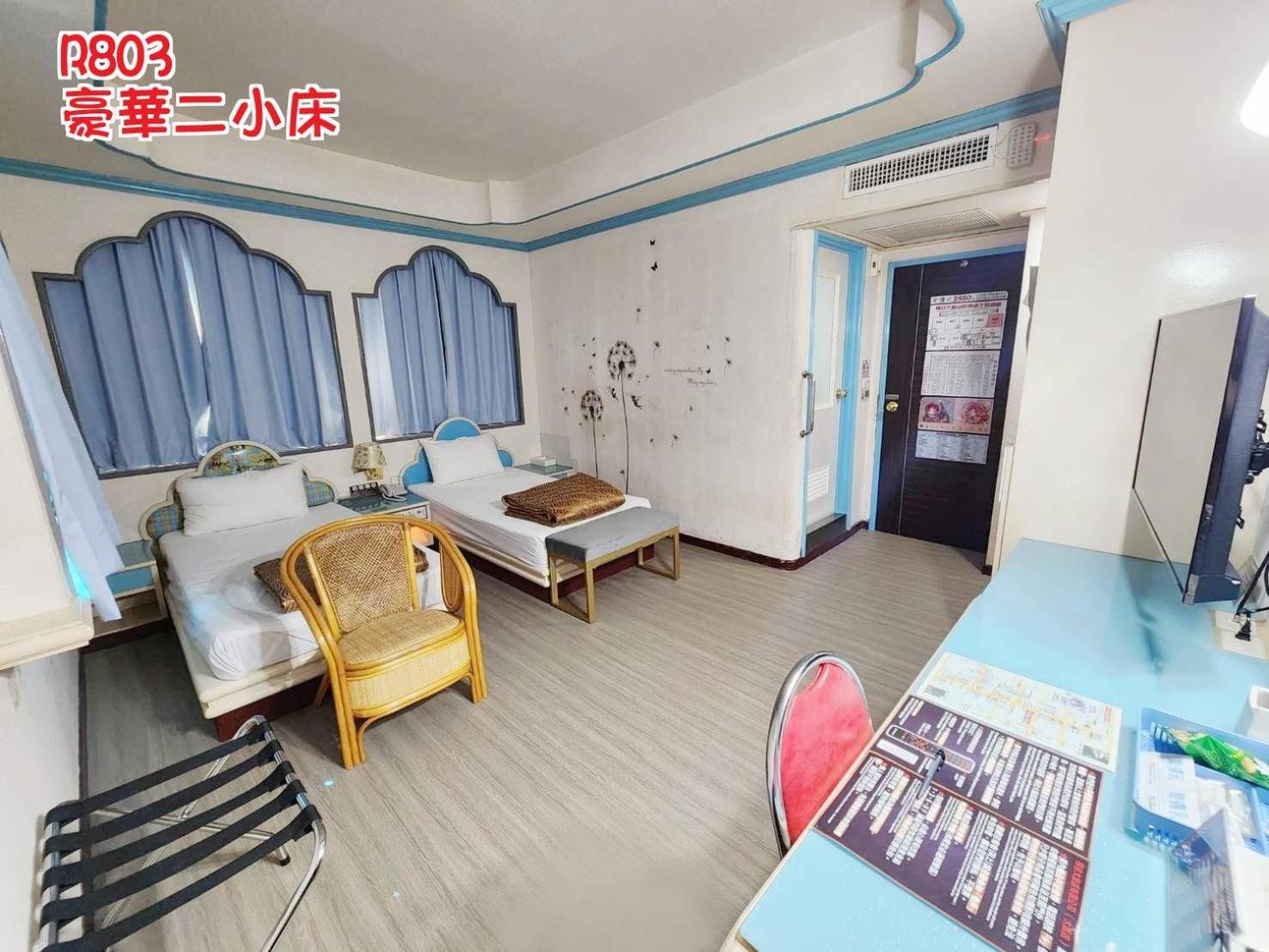 Hua Ku Hotel Tainan Buitenkant foto