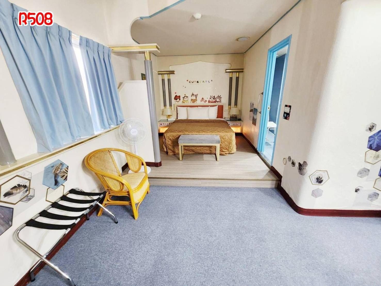 Hua Ku Hotel Tainan Buitenkant foto